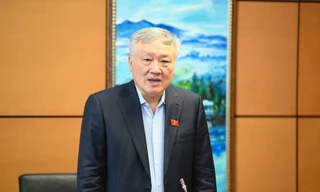 Khắc phục tình trạng giáo sư kiêm nhiệm, ghi tên ở 9-10 trường nhưng cả năm không đến