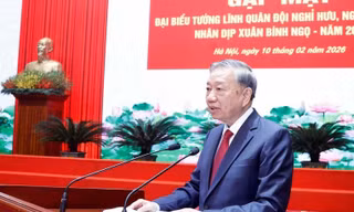 Tổng Bí thư: Tập trung xây dựng quân đội tinh nhuệ, hiện đại
