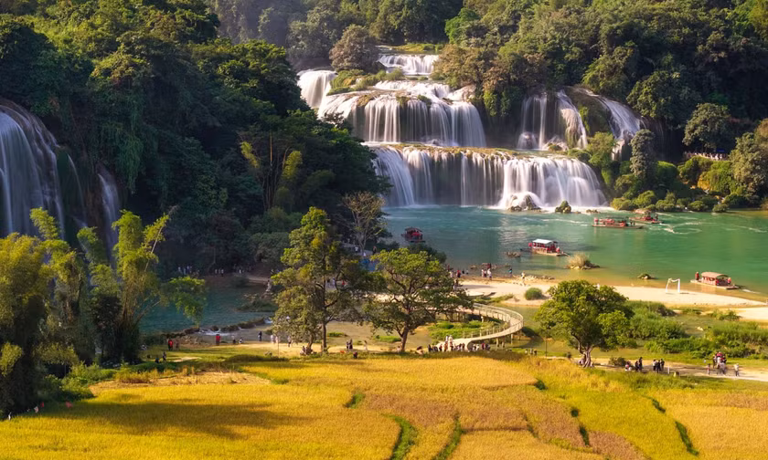 Thác Bản Giốc mùa nào cũng đẹp