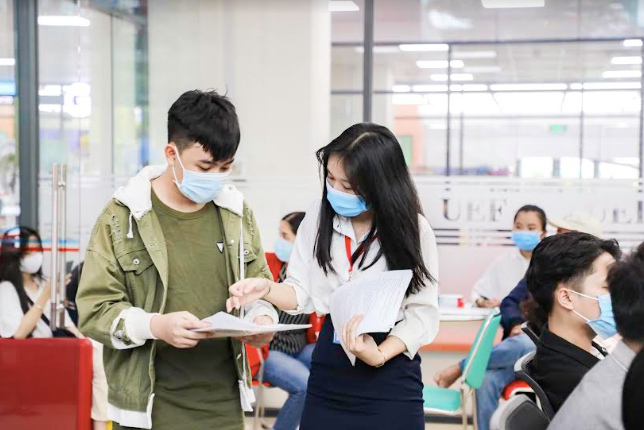 Điểm chuẩn bằng kết quả thi tốt nghiệp THPT của ĐH Kinh tế Tài chính TP. HCM cao nhất 24 