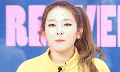Seulgi (Red Velvet) chính là nữ idol đầu tiên của nhà SM Ent có đôi mắt một mí. Có sao đâu nào, nhược điểm này hóa ra lại khiến Seulgi càng trở nên đặc biệt hơn.