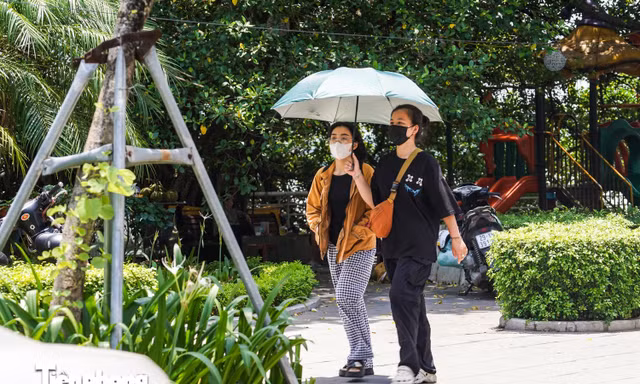 Miền Bắc hửng nắng trước khi đón không khí lạnh