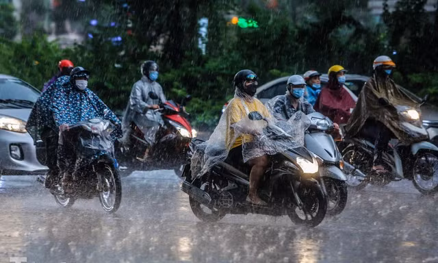 Miền Bắc tiếp tục mưa dông