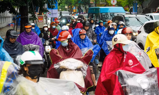 Gió mùa đông bắc sắp tràn về, miền Bắc chuyển mưa