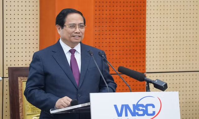 Thủ tướng: Xây dựng năng lực tự chủ về công nghệ vệ tinh 