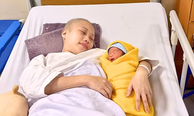 Kì tích giành giật sự sống cho mẹ bầu mắc bạo bệnh