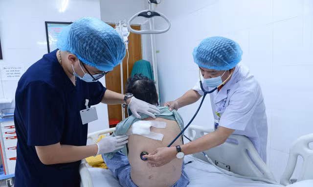 Nguy kịch vì uống nước đường chữa… tiểu đường