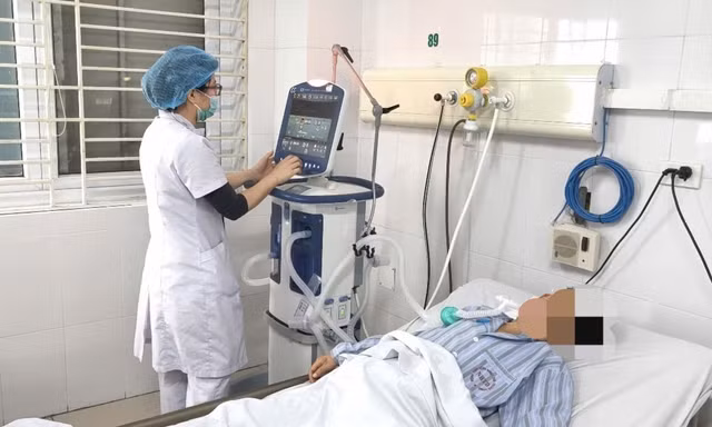 Không tiêm phòng sau khi bị chó cắn, bé trai lên cơn dại