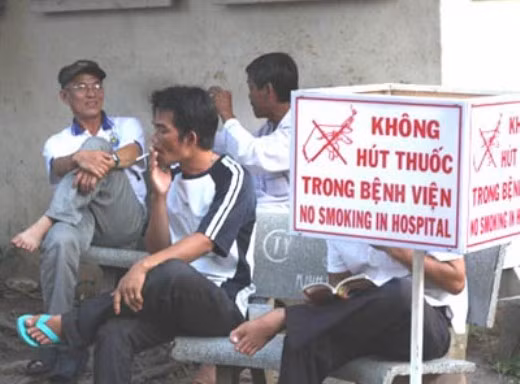 Thúc đẩy bệnh viện không khói thuốc bằng AI và camera giám sát