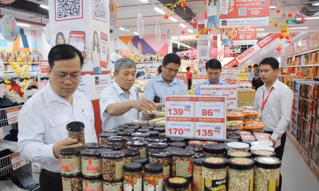 Siết tiêu chuẩn về an toàn thực phẩm, tăng hậu kiểm