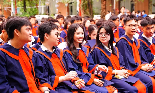Lễ trưởng thành giản dị và xúc động trước Kỳ thi Tốt nghiệp THPT 2026