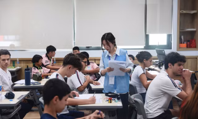 Thí sinh dự thi Vòng Chung kết Quốc tế tại Việt Nam, ngày 2/8.