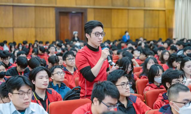 Trí tuệ kiệt xuất thế giới và 'cuộc hẹn với sinh viên Việt Nam