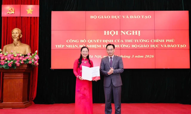 Bộ GD&ĐT công bố quyết định tiếp nhận, bổ nhiệm Thứ trưởng 
