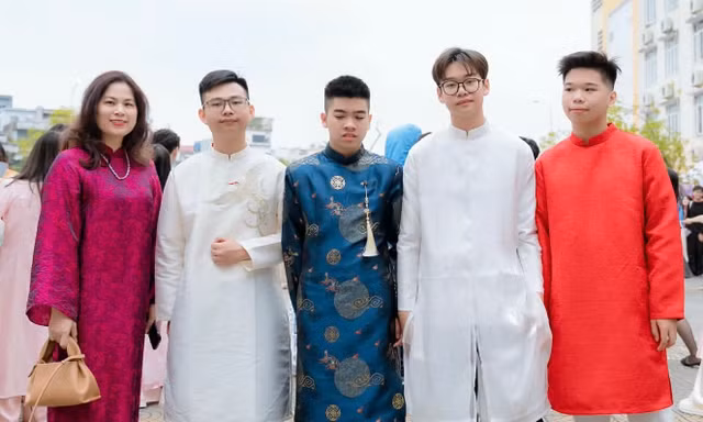 Nam sinh lớp 11 được Hiệu trưởng Trường Đại học Sư phạm Hà Nội gửi thư mời 'tuyển thẳng'