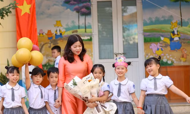 Bộ GD&ĐT yêu cầu không để giáo viên kiêm nhiệm việc khác