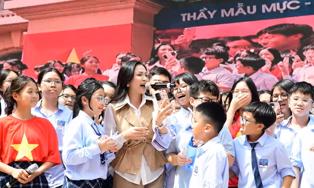 Buổi học đặc biệt của 2.000 học sinh với dàn diễn viên, nghệ sĩ 