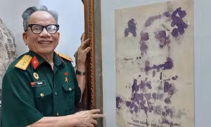 Hai bức 'huyết họa' hiếm có về Bác Hồ