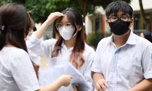  Phụ huynh đơn độc trong cuộc chiến ‘học thêm tự nguyện’