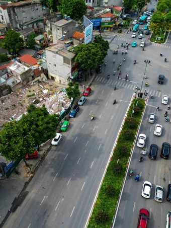 Cận cảnh vị trí xây dựng hai cầu vượt trực thông dự án Vành đai 1 Hoàng Cầu - Voi Phục