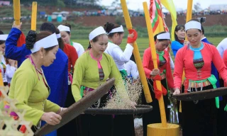 Rộn ràng không khí lễ hội ruộng bậc thang Miền Đồi - Phú Thọ