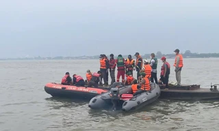 Tìm thấy thi thể nạn nhân thứ hai vụ chìm tàu hàng trên sông Hồng