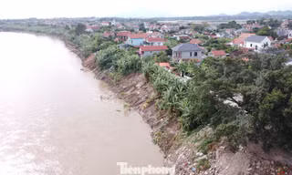 Phú Thọ công bố tình huống khẩn cấp khu vực sông Lô