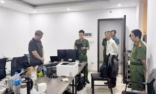 Khởi tố 21 bị can thổi phồng công dụng sản phẩm Đông y để bán giá cao