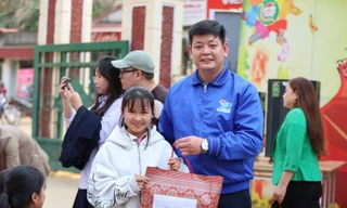 Tuổi trẻ Sơn La chung tay chăm lo Tết cho người dân, học sinh nghèo