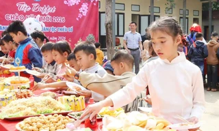 Tết sẻ chia – Tết yêu thương với thiếu nhi Sơn La