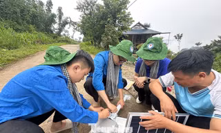 Tỉnh Đoàn Sơn La xây hệ thống chiếu sáng bằng năng lượng mặt trời dài 81 km 