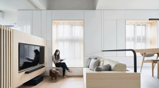 Căn hộ 59m2 này nằm tại Đài Loan (Trung Quốc) và được một công ty nội thất thiết kế. Đây là căn hộ do một cô gái mua tặng bố mẹ già cho nên cách thiết kế làm sao tiện lợi, thoải mái cho người già có thể sinh sống. Căn hộ 59m2 này nằm tại Đài Loan (Trung Quốc) và được một công ty nội thất thiết kế. Đây là căn hộ do một cô gái mua tặng bố mẹ già cho nên cách thiết kế làm sao tiện lợi, thoải mái cho người già có thể sinh sống.