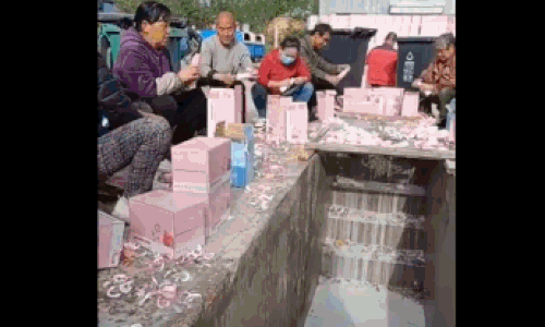 Fan cuồng bỏ hơn 3 tỷ đồng mua sữa bình chọn cho idol rồi đổ xuống cống gây phẫn nộ