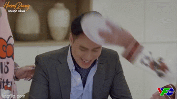 Hé lộ hậu trường cảnh Việt Anh bị đổ mỳ lên đầu trong 'Hướng dương ngược nắng' 