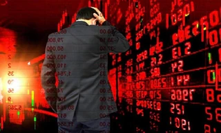 Nhà đầu tư 'tái tê' phiên đầu năm dù VN-Index lập đỉnh lịch sử