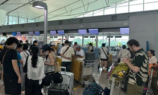 Sân bay Tân Sơn Nhất bị lỗi hệ thống thủ tục xuất cảnh 