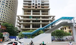 Giá nhà đất 'đu đỉnh' bất chấp áp lực đáo hạn trái phiếu 