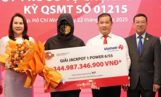 Chồng giấu vợ cả ngày khi biết tin trúng Vietlott gần 345 tỷ đồng