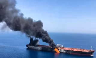 Điểm nóng Hormuz 'đốt cháy' giá dầu thế giới, kịch bản 200 USD/thùng có xảy ra? 