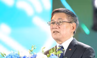 Sinh viên mang tinh thần 'tự hào Việt Nam' đến Ngày Thẻ Việt Nam 2025