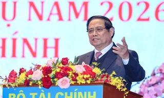 Thủ tướng: Tăng trưởng 2 con số là 'ngọn núi cao' cần chinh phục