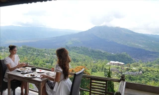 Đến 'đảo thiên đường' uống cafe trên đỉnh núi lửa 28.000 năm 