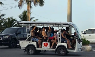 Kiến nghị 'cởi trói' cho xe điện 4 bánh chở khách du lịch 