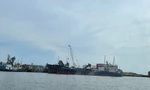 Giải pháp bền vững nào chống bồi lấp cảng Cửa Việt?
