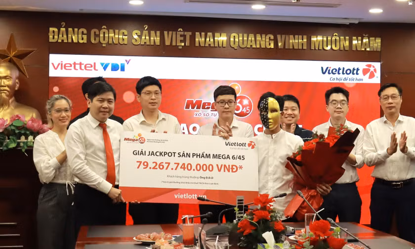 Gen Z trúng Vietlott gần 80 tỷ đồng: Dự định tiếp tục làm nhân viên văn phòng
