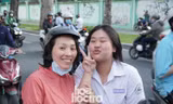 Ngày đầu kỳ thi tốt nghiệp THPT năm 2026: Phụ huynh giấu âu lo làm "trụ cột"