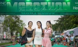 Hoa hậu Trúc Linh và dàn người đẹp cổ vũ các VĐV giải Tiền Phong Half Marathon