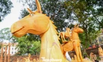 Độc đáo bộ tượng ngựa độc bản Tây Nguyên chào Tết Bính Ngọ tại Hà Nội