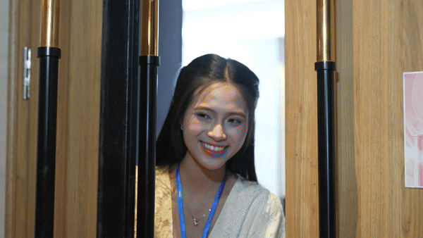 Thí sinh hồi hộp đối diện giám khảo ở phỏng vấn kín tại sơ khảo Hoa hậu Việt Nam 2026