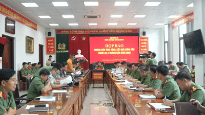 VIDEO: Công an Tuyên Quang thông tin điều tra vụ điểm Toán cao bất thường